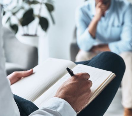 what-makes-someone-a-mental-health-expert-1440x810-1